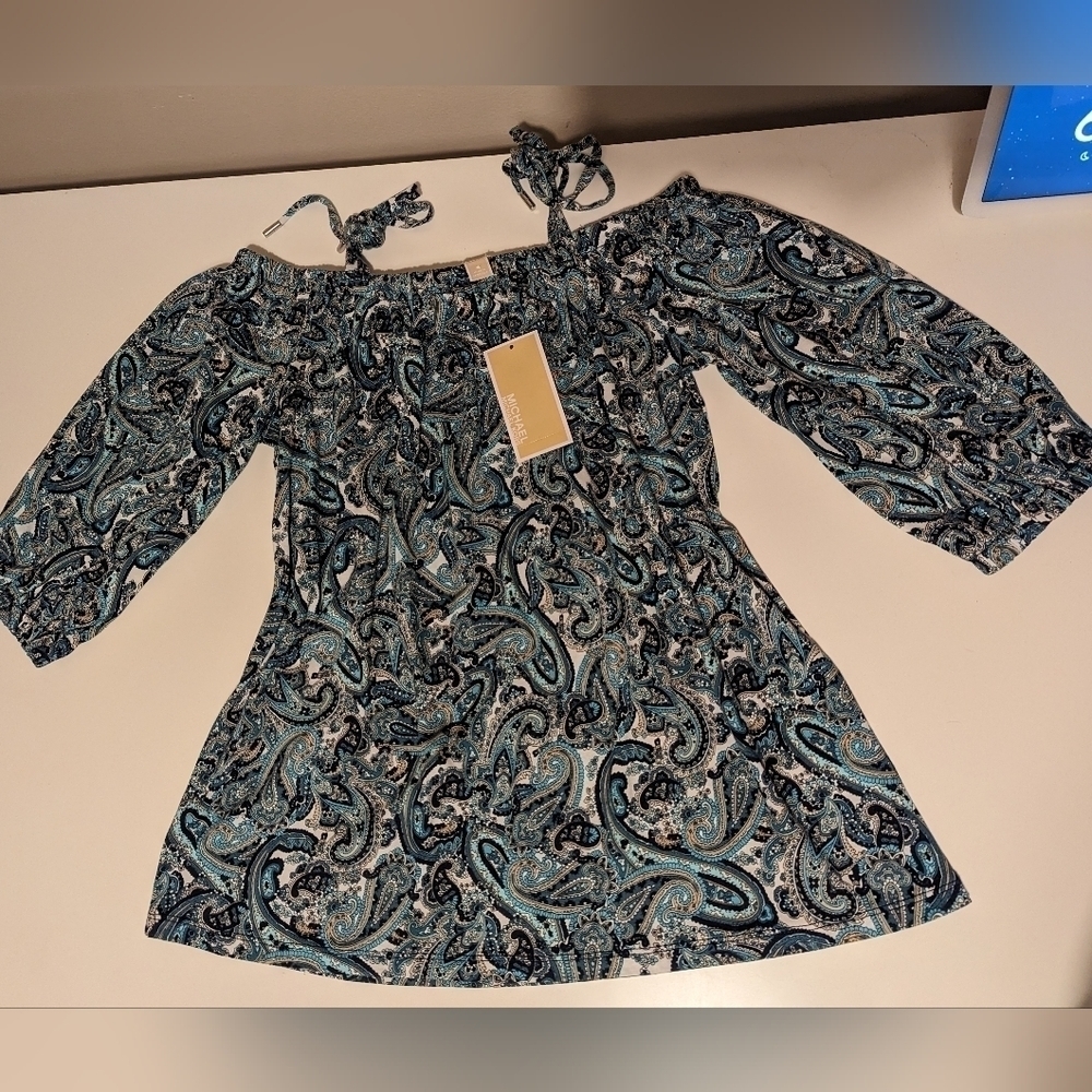 𝅺MICHAEL kors paisley print off the shoulder tie top. - Picture 5 of 6